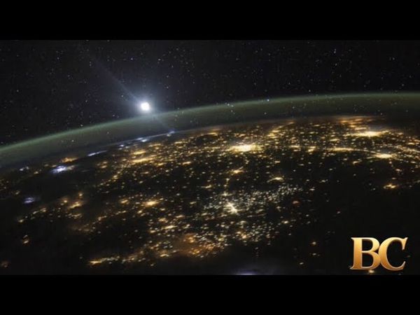 Uncontrolled Soviet Probe Crashes to Earth, Hitting Unknown Location