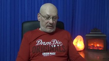 "На лоб и на ПРАВУЮ руку"( знамения последних дней)