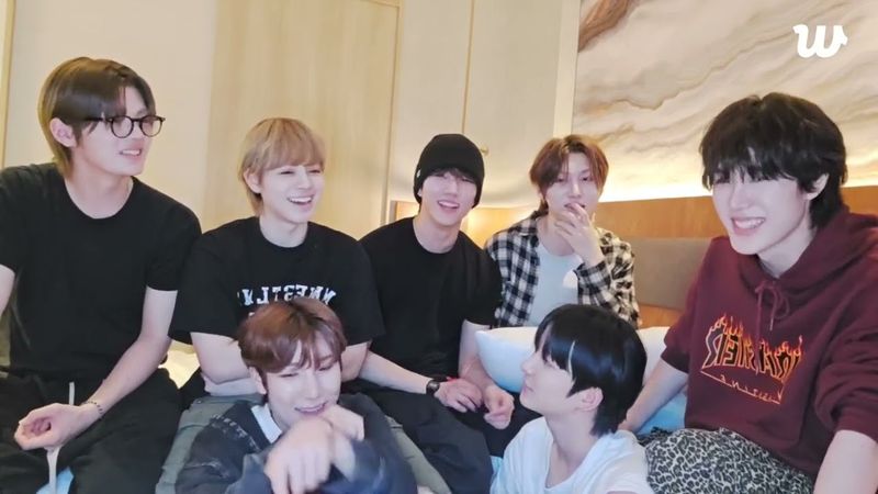 🔴[ENG SUB]ARrc full live on weverse Today May 10th 2025