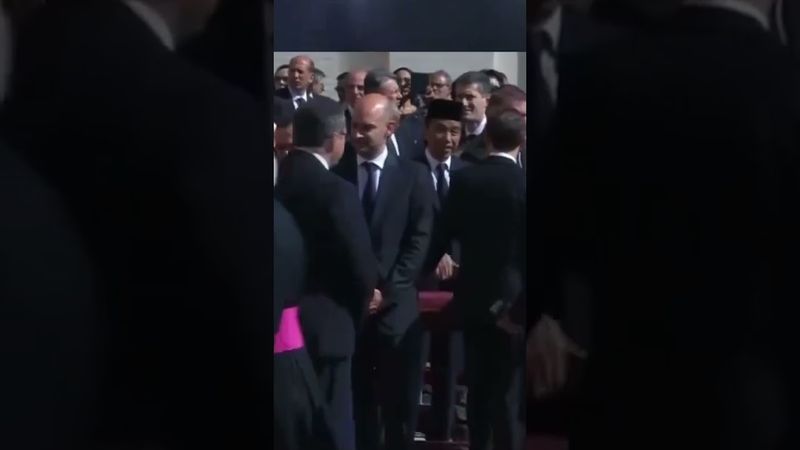 Ватикан ПОРУШИВ протокол! Зеленського посадили ПОРЯД із Трампом на похороні #shorts