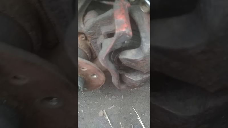 Замена тормозного диска и суппорта. 124 Mersedes Е200