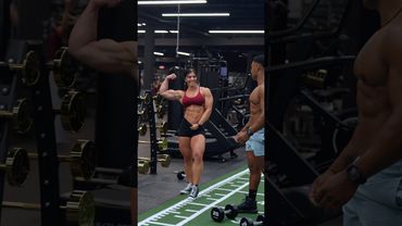 A guy at the gym was flexing and this happened…🙄 #shorts