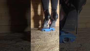Model Corvette crush part 8. #stilettos #highheels #asmrcrunch #modelcarcrush #asmrsounds