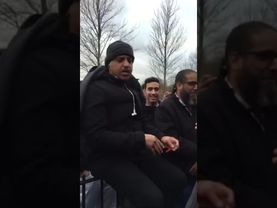 ابو رفعه يسبهم