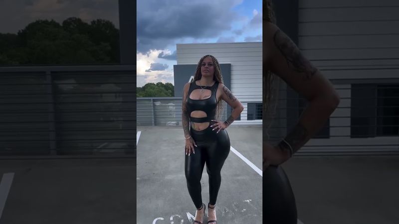 Estilo de vida de diva do couro - Looks com leggings brilhantes, elegância e estilo | Looks de ne...