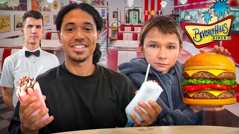 СЪЕЛИ ВСЁ МЕНЮ В Американском Ресторане BEVERLY HILLS/Самые вкусные коктейли!