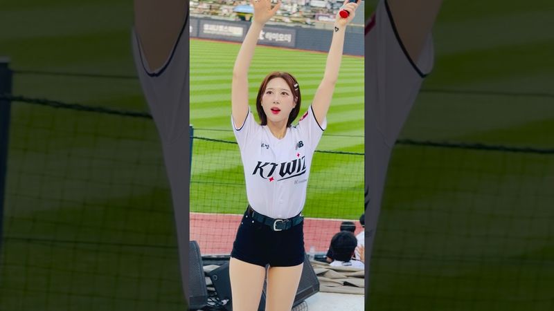 미모에 물이 오른 금둥 #이금주 #이금주치어리더#ktwiz #kt위즈 #kt위즈치어리더