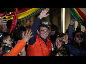 Bolivian centrist and right-wing candidates headed for unprecedented presidential election runoff