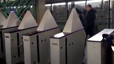 Турникеты в метро. Москва