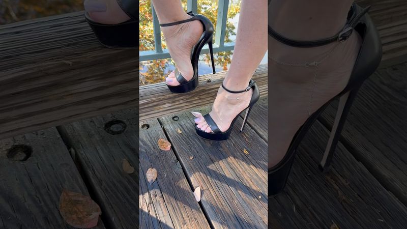 Amazing black platform heels 😍🖤 #heels #sandals #highheels