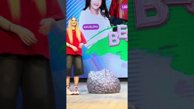 Кто выбежал на сцену 😱😱😱#tiktok #humor #прикол #top #funny #viralvideo #shorts #blogger#song #топ