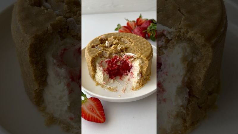 Такого чизкейку ви ще точно не готували😍🍓