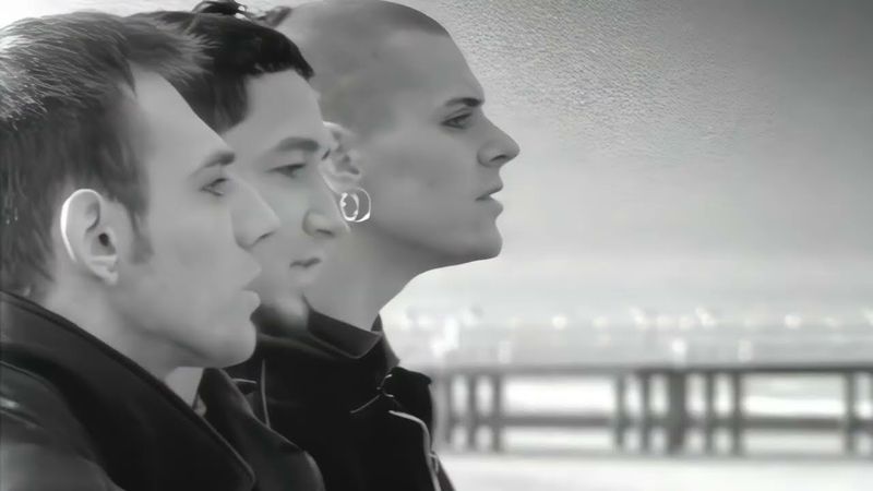 DE/VISION - Blue Moon (Remastered)