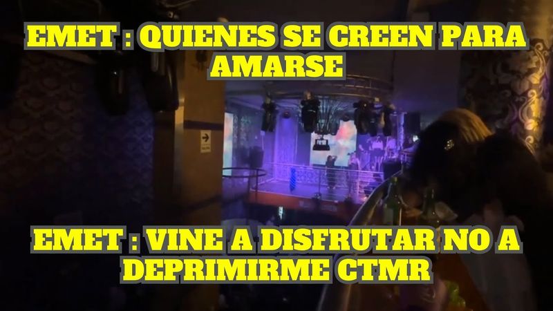 EMET VE A UNA PAREJA FELIZ EN FIESTA OTAKU