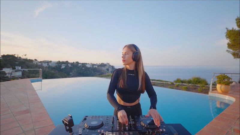 KRISMI - Live Dj Mix  | Indie Dance / Melodic House Music | Spain