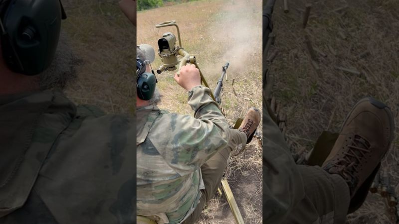 Стрельба с пулемёта УТЁС на станке #оружие #седаяборода #shorts