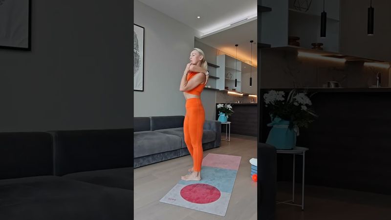 Утренняя зарядка за 20 минут -- 16.08.2025. Работаем с осанкой