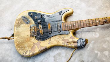 Fender Stratocaster | Реставрация старой гитары