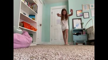 Flexibility check! 🤸🏼👯‍♀️🩵