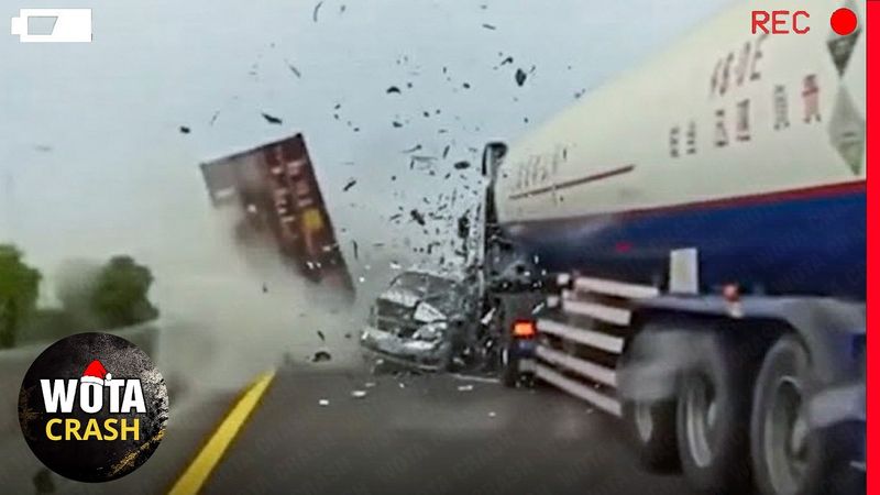 60 Momen Kecelakaan Mobil Terparah dan Pengemudi Bodoh yang Langsung Kena Karma | Terbaik Minggu Ini