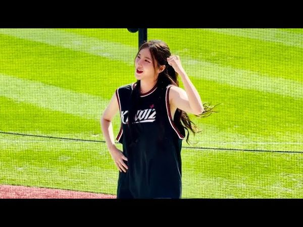 아이돌 출신 KT 위즈 김해리 치어리더 응원 영상