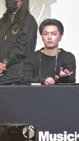 ណាលេងសម្លឹងចឹងហេ៎ #kpop #kpopfyp #engene #enhypen #jay