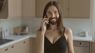 The Lucky Phone Call(Male To Female Magic Transformation Story)