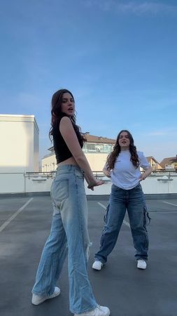 📞📞 | dc: @Nevin Cheung @Sophia buckley | #skipbros #fourgirlsdancing ...