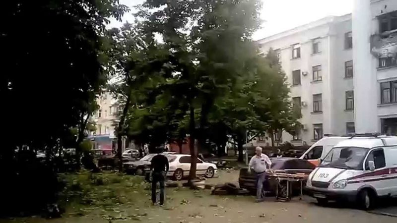 Ракета из Самолета по Луганской администрации 2 июня 2014