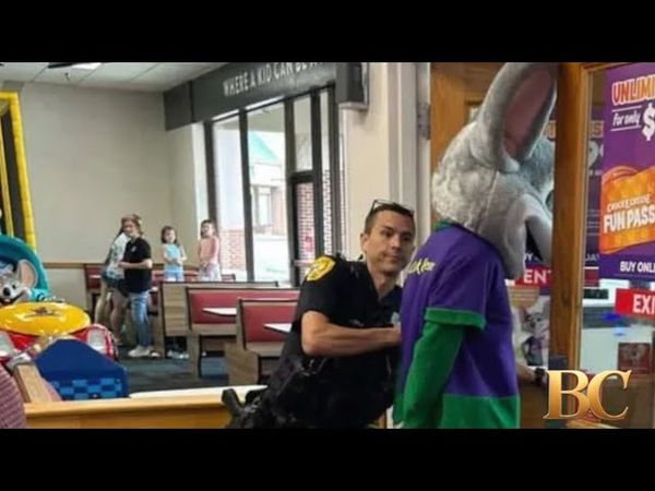 Chuck E Cheese employee in mouse costume arrested for credit card fraud