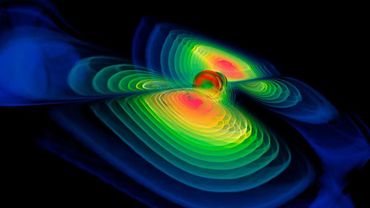 Вот теперь всё понятно! Электромагнитной волне не нужна среда для распространения. Или нужна?