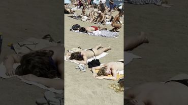 🇪🇸 Chilling at Barcelona beach Spain