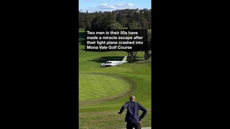 Trainee pilot crashes plane on Sydney golf course