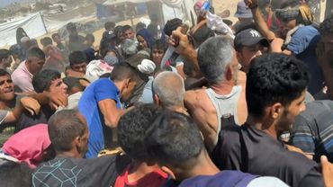 'This is what death looks like': Desperate scramble for airdropped aid in Gaza | AFP