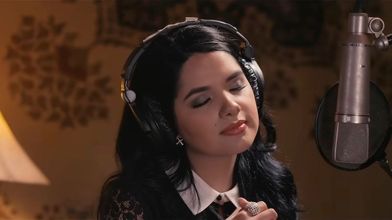 Damaris Guerra - Eres Mi Dios (Video Oficial)