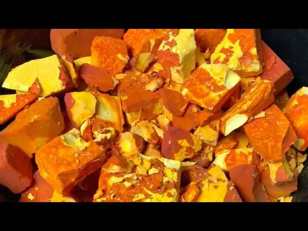 Soft Crusty Dusty Yellow Chalk