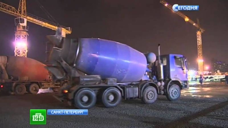 В Петербурге заливают фундамент «Лахта центра»