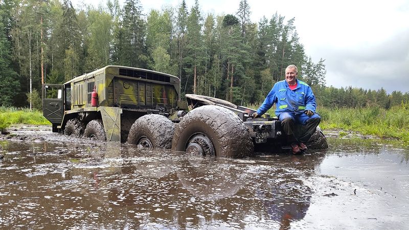Что будет если загнать МАЗ 537 в лютое болото?