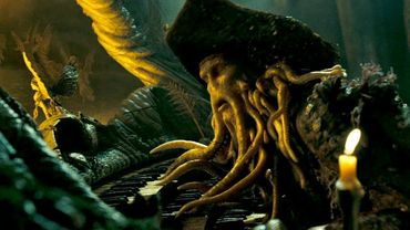 Служба на корабле Дейви Джонса - "Пираты Карибского моря: Сундук мертвеца"