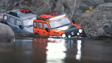 This Amazing 1/8 Scale RC Tank 300 is the Best Choice for Adventurers!