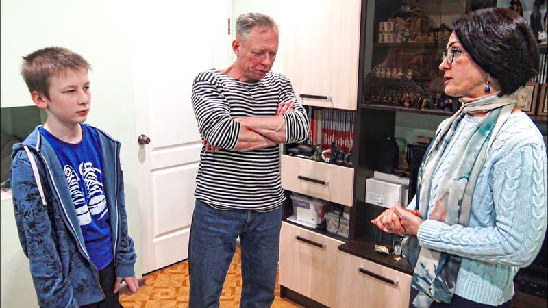 A SCHOOL TEACHER CAME TO A GRIEFER'S HOUSE IN REAL LIFE BECAUSE OF HIS PLAYING MINECRAFT IN CLASS!