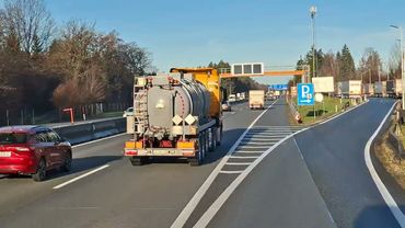 Европа из окна трака.И снова Австрийские Альпы,  красивые виды!!) Комментирую, размышляю....)