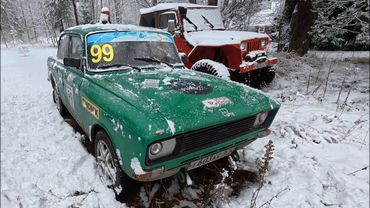 Загадка дыры. Москвич для гонок сломался...