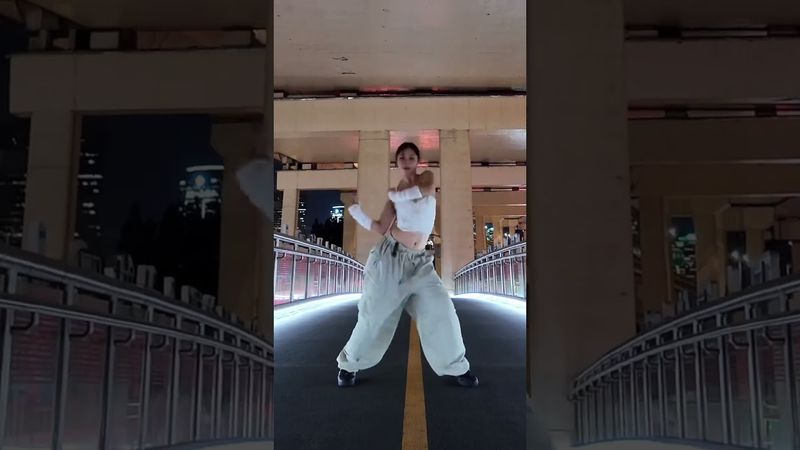 Lips Hips Kiss [KISS OF LIFE] #dance cover