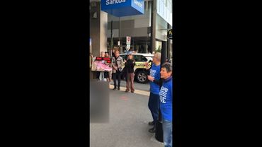 Protesters blocked from Santos Adelaide HQ over algal bloom crisis