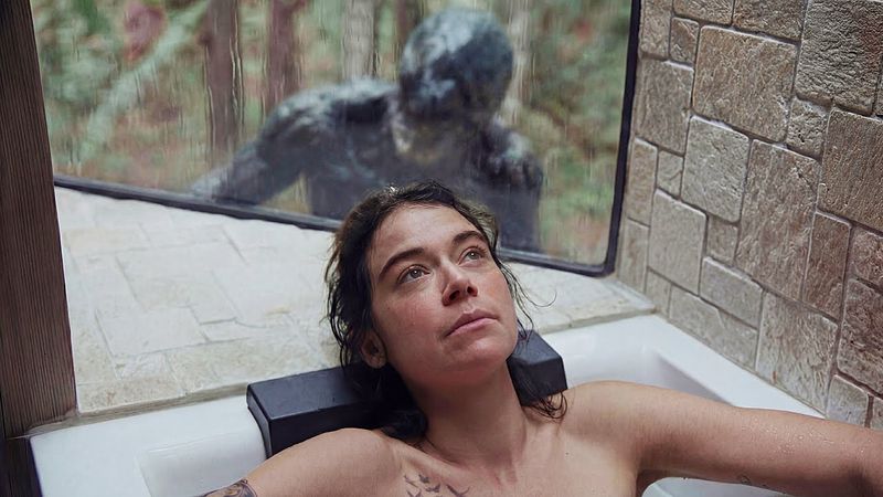 Люди оказываются в ДОМЕ-ЛОВУШКЕ, где живут СТРАШНЫЕ МОНСТРЫ, а все двери ЗАПЕРТЫ [пересказ]