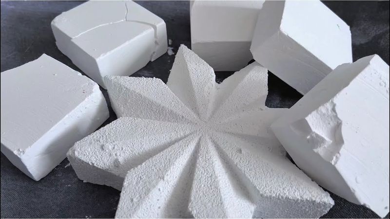 Plain crush /ODDLY satisfying/ gym chalk / asmr