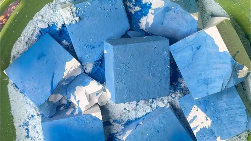 Fresh chalk covered in blue cornstarch paste | ASMR |Oddly Satisfying