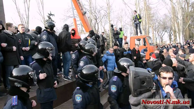 Видео Новости-N: В Николаеве оттеснили защитников Ленина