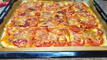 В Пиццерию не хожу. Готовлю Огромную Домашнюю ПИЦЦУ для всей семьи. Пальчики оближешь! Рецепт Пиццы